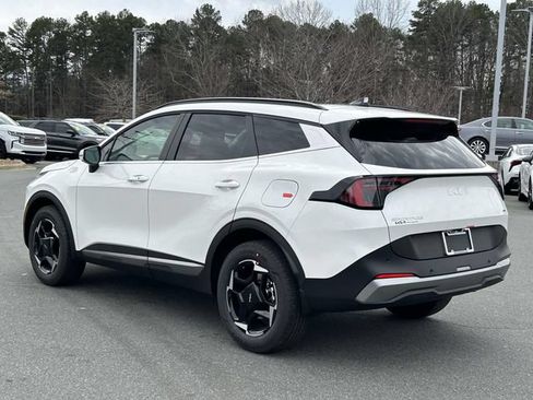 Certified 2026 Kia Sportage EX w/ EX Panoramic Sunroof Package AWD/4WD image 10
