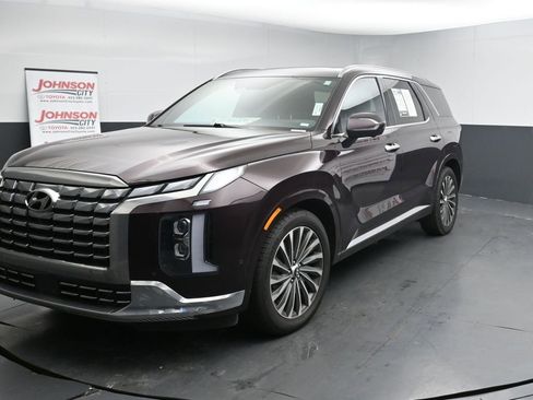 Used 2024 Hyundai Palisade Calligraphy image 4