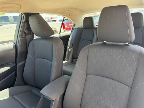 Used 2025 Toyota Corolla LE FWD image 11