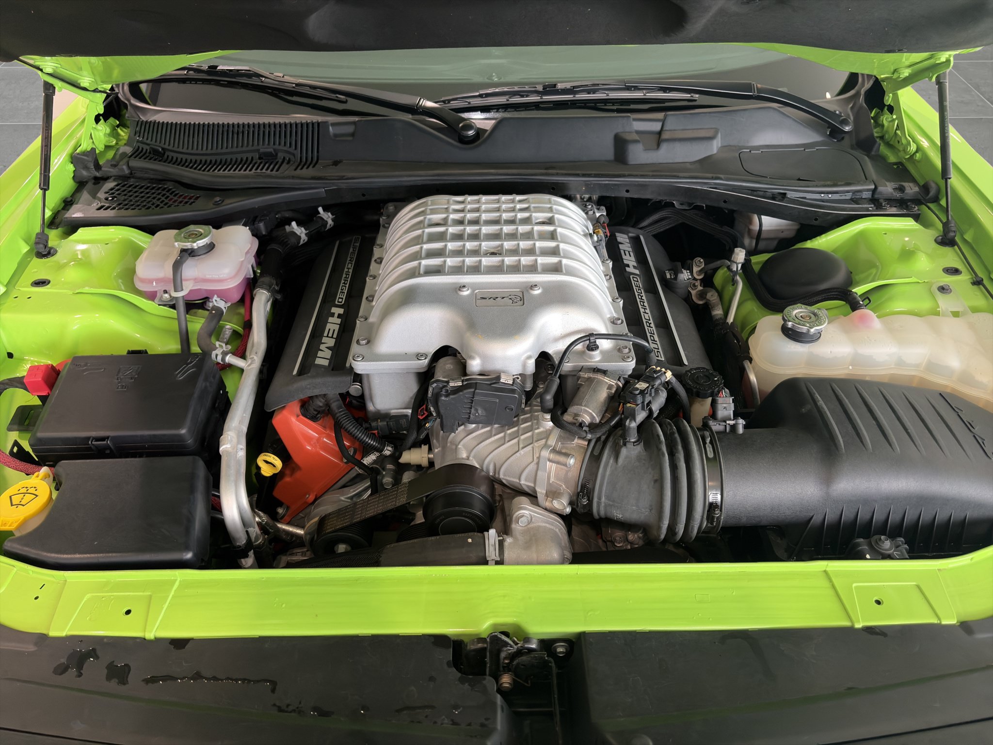 Used 2015 Dodge Challenger SRT Hellcat RWD image 27