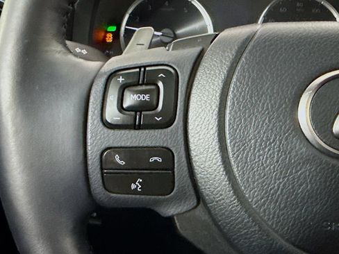 Used 2023 Lexus IS 300 w/ Comfort Package RWD image 11