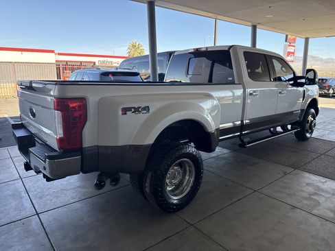 Used 2017 Ford F350 Lariat w/ Lariat Value Package image 4