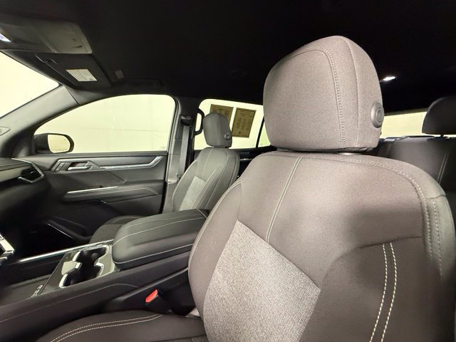 Used 2025 GMC Acadia Elevation FWD image 16