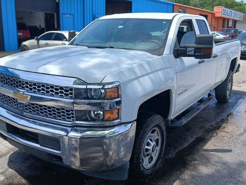 Used 2019 Chevrolet Silverado 2500 W/T w/ WT Convenience Package RWD image 2