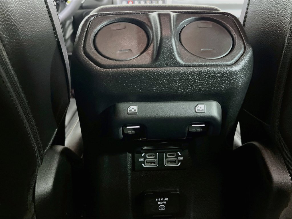 Used 2023 Jeep Wrangler Unlimited Sahara AWD/4WD image 32