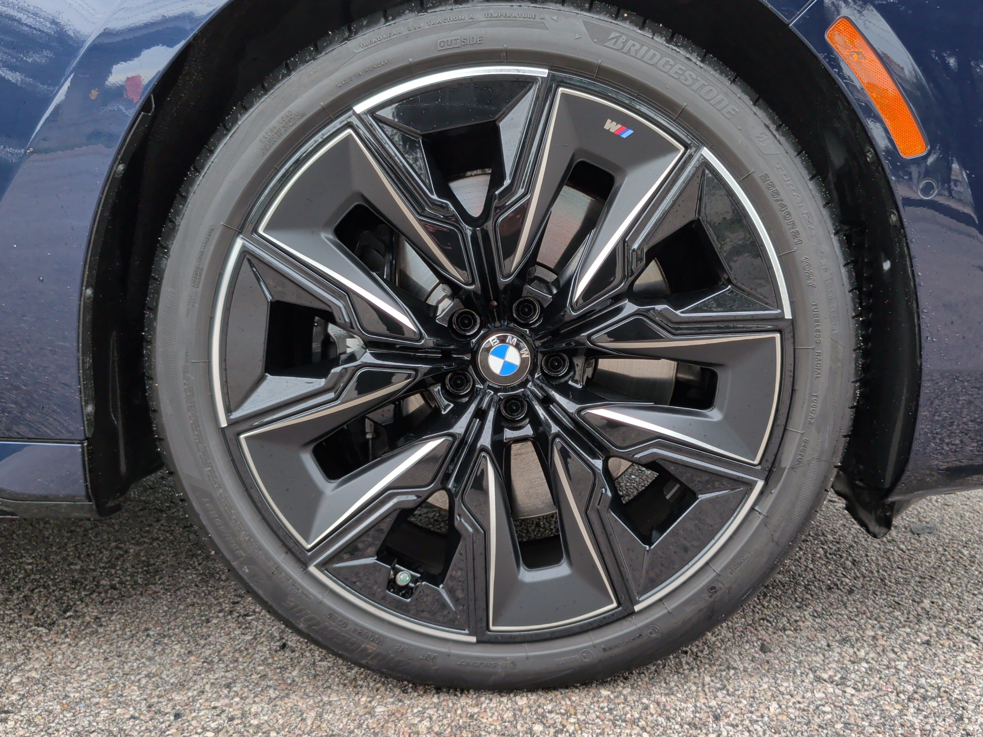 Certified 2024 BMW 760i xDrive w/ Executive Package AWD/4WD image 13