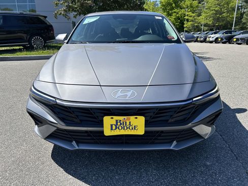 New 2026 Hyundai Elantra Hybrid FWD image 10