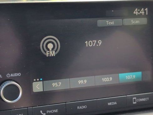 Used 2025 Honda HR-V Sport image 18