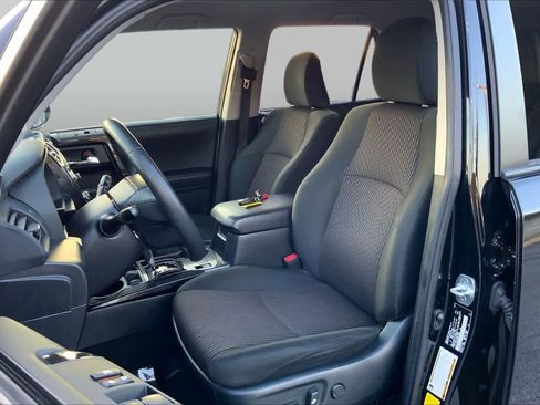 Used 2023 Toyota 4Runner TRD Off-Road AWD/4WD image 7