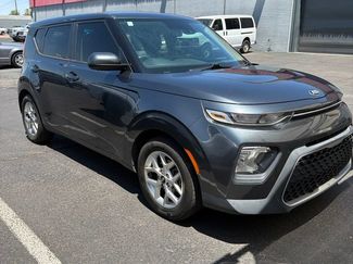 Used 2020 Kia Soul S FWD video 1