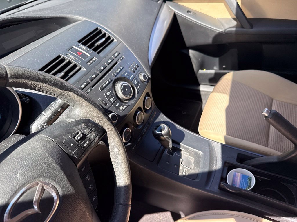 Used 2013 MAZDA MAZDA3 i Touring FWD image 9