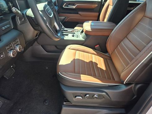 New 2026 GMC Sierra 2500 Denali Ultimate AWD/4WD image 9