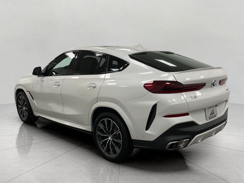 Used 2022 BMW X6 xDrive40i w/ Executive Package AWD/4WD image 5