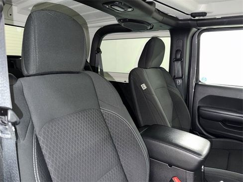 Used 2021 Jeep Wrangler Sport image 18