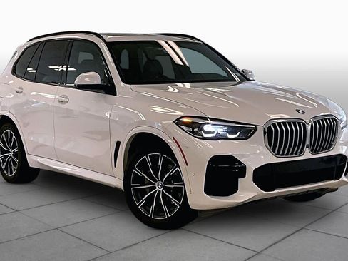 Used 2023 BMW X5 xDrive40i w/ M Sport Package AWD/4WD image 2