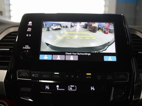 Certified 2024 Honda Odyssey Sport image 32