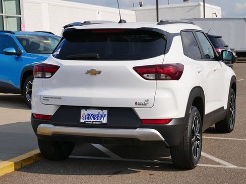 Used 2025 Chevrolet TrailBlazer LT AWD/4WD image 27