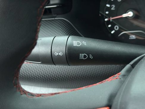 Used 2023 Jeep Compass Trailhawk AWD/4WD image 32