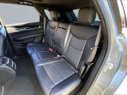 Used 2024 Cadillac XT5 Premium Luxury image 16