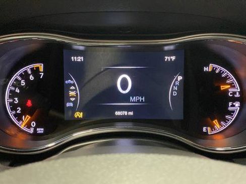 Used 2018 Jeep Grand Cherokee Limited AWD/4WD image 17
