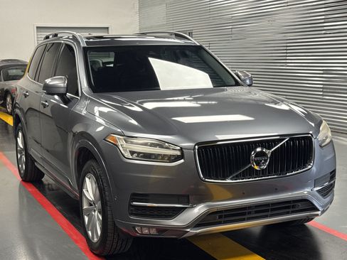 Used 2017 Volvo XC90 T6 Momentum w/ Vision Package AWD/4WD image 7