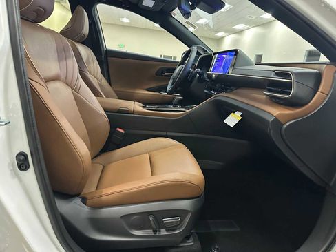 New 2026 Toyota Crown Signia Limited image 27