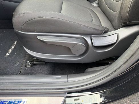 Certified 2025 Hyundai Tucson SE AWD/4WD image 13