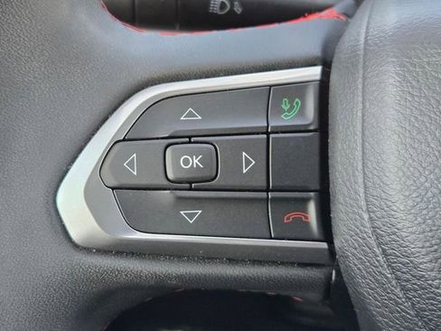 Used 2023 Jeep Compass Trailhawk image 19