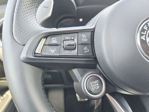 Used 2024 Alfa Romeo Stelvio Veloce image 22