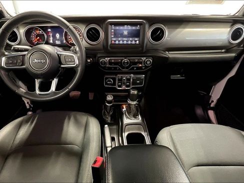 Used 2020 Jeep Wrangler Unlimited Sahara image 18