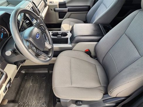 Used 2022 Ford F250 XLT w/ FX4 Off-Road Package image 13