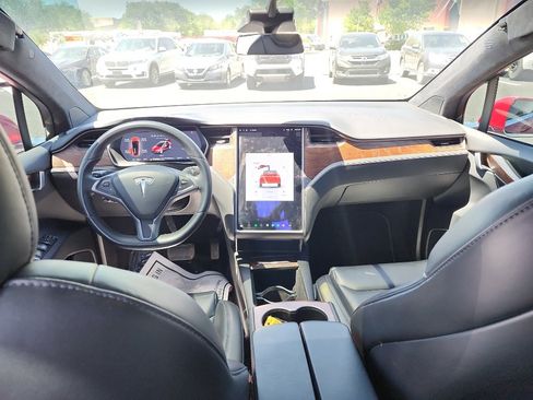 Used 2021 Tesla Model X Long Range AWD/4WD image 14