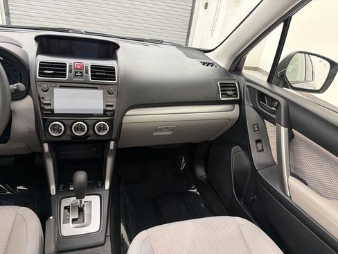 Used 2018 Subaru Forester 2.5i Premium AWD/4WD image 26