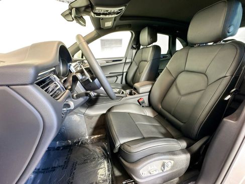 New 2026 Porsche Macan S image 5