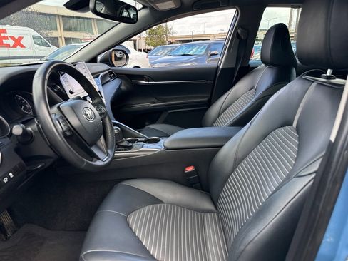 Used 2023 Toyota Camry SE FWD image 12