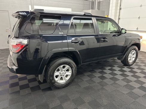 Used 2022 Toyota 4Runner SR5 Premium w/ Moonroof Package image 9