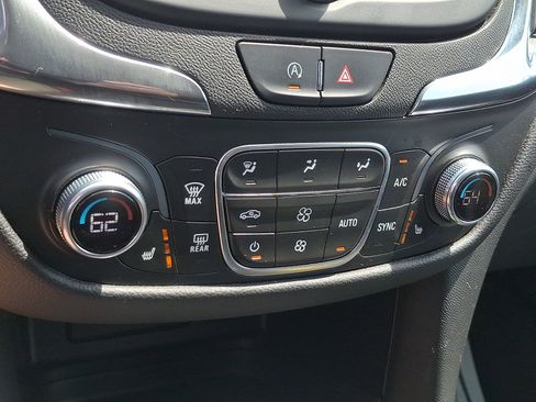 Used 2023 Chevrolet Equinox LT AWD/4WD image 15