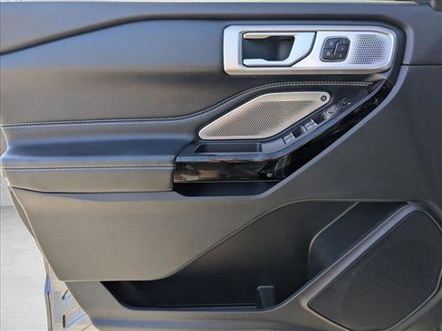 Used 2022 Ford Explorer ST w/ Equipment Group 401A image 10