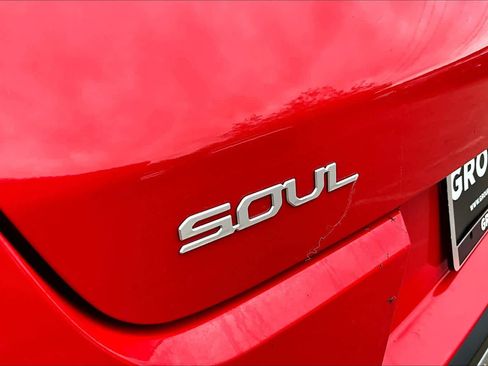 Used 2023 Kia Soul LX w/ LX Technology Package image 30