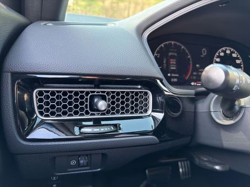 Certified 2023 Honda Civic Sport image 25