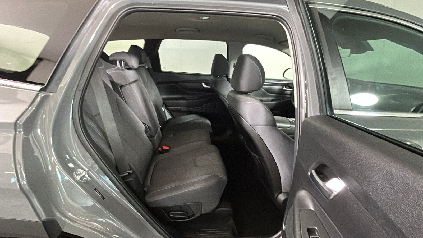 Certified 2023 Hyundai Santa Fe SE FWD image 35