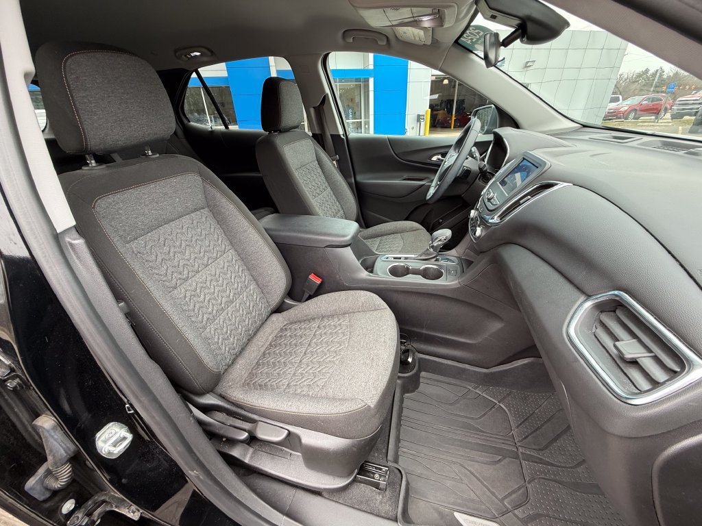 Certified 2024 Chevrolet Equinox LT w/ LPO, Floor Liner Package FWD image 33