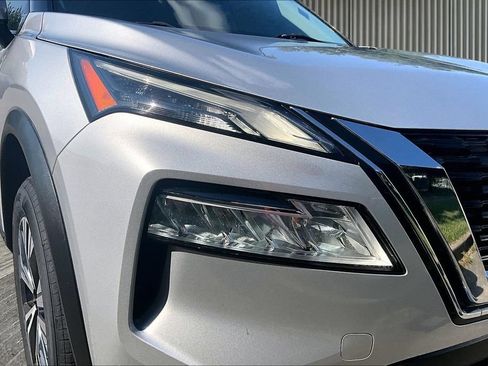 Used 2021 Nissan Rogue SV FWD image 30