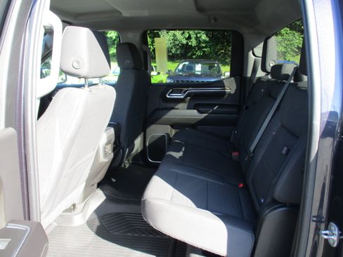 Used 2023 Chevrolet Silverado 1500 RST AWD/4WD image 12