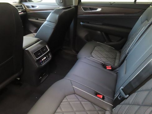 New 2026 Volkswagen Atlas SEL Premium R-Line image 24