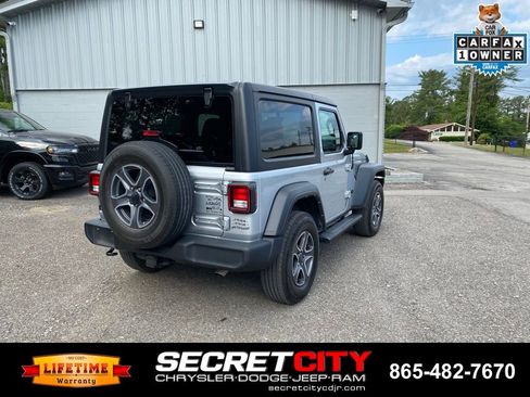 Used 2023 Jeep Wrangler Sport AWD/4WD image 5