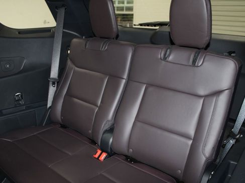 New 2026 Ford Explorer Platinum image 25