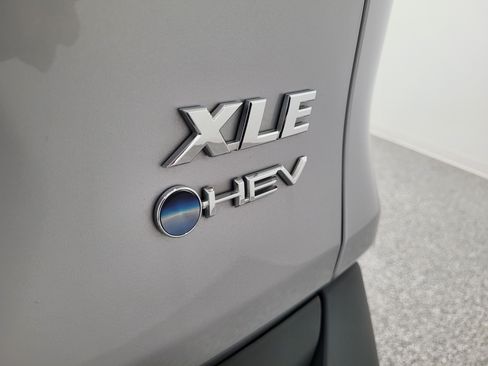Certified 2025 Toyota RAV4 XLE w/ Convenience Package AWD/4WD image 6