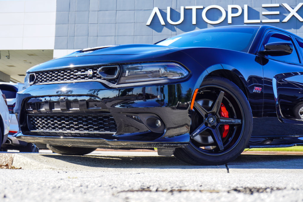 Used 2022 Dodge Charger Scat Pack w/ Driver Convenience Group RWD image 2