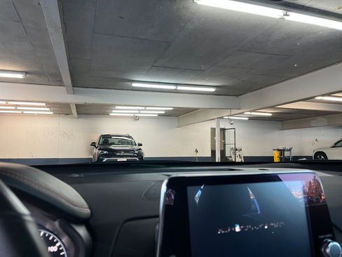 Used 2025 Nissan Altima 2.5 SR image 17